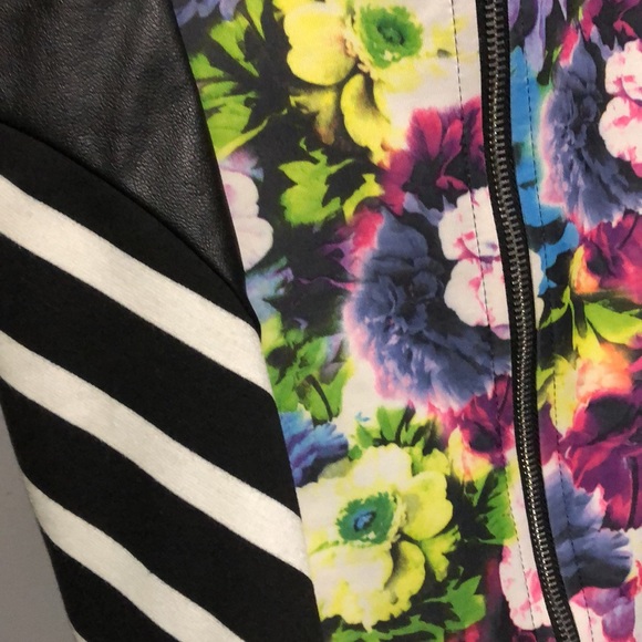 NWOT Mustard Seed funky floral striped strapless dress - Picture 7 of 9